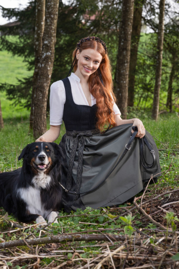 Dirndl Julina