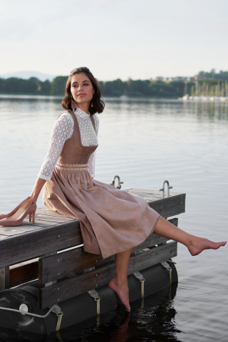 Dirndl Pamela main image 0